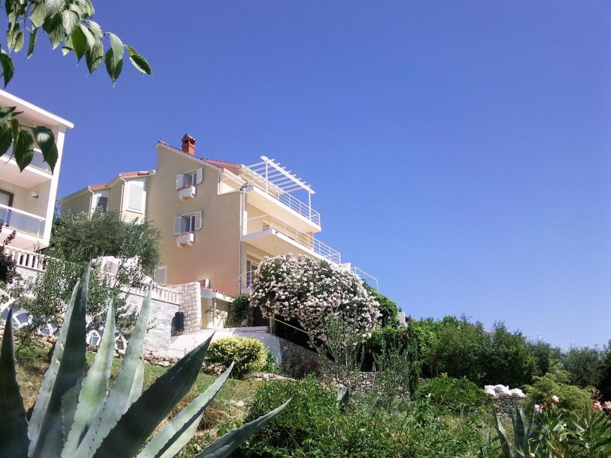 Apartments Boris Omiš Екстериор снимка